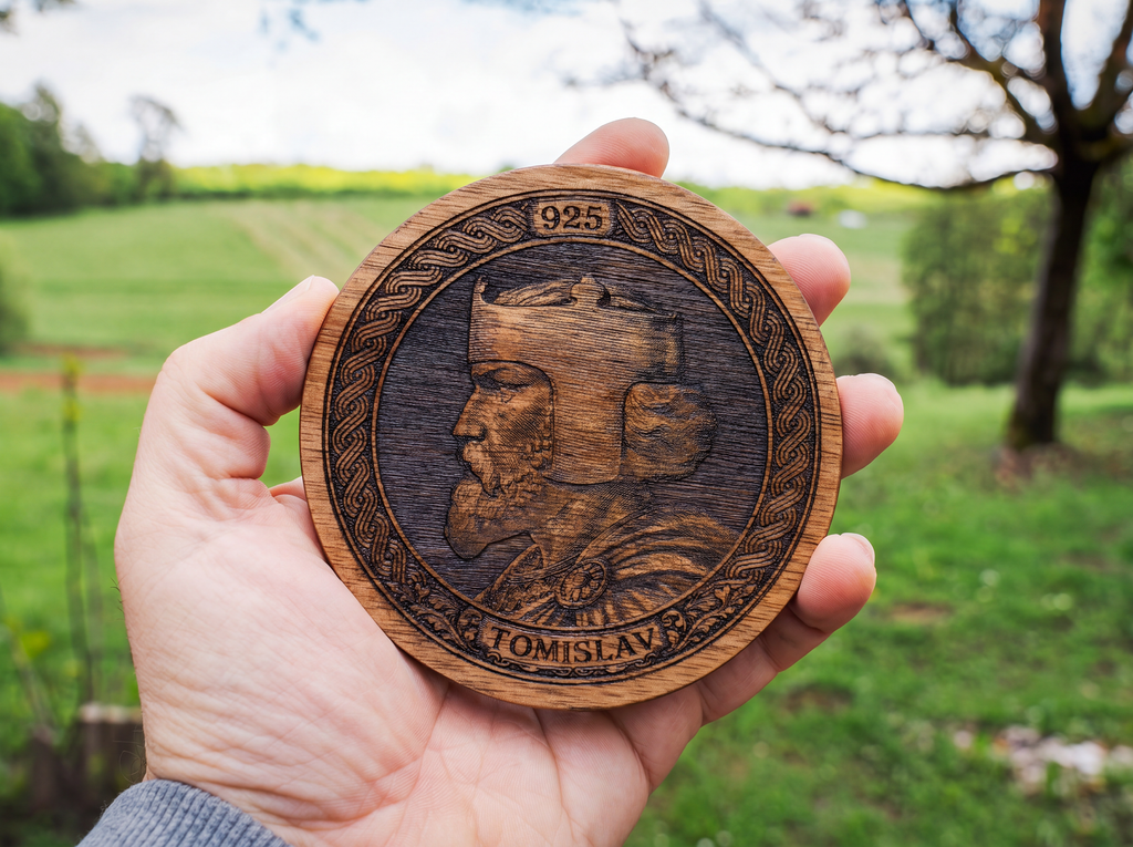 King Tomislav – Acacia Wood Coaster Set