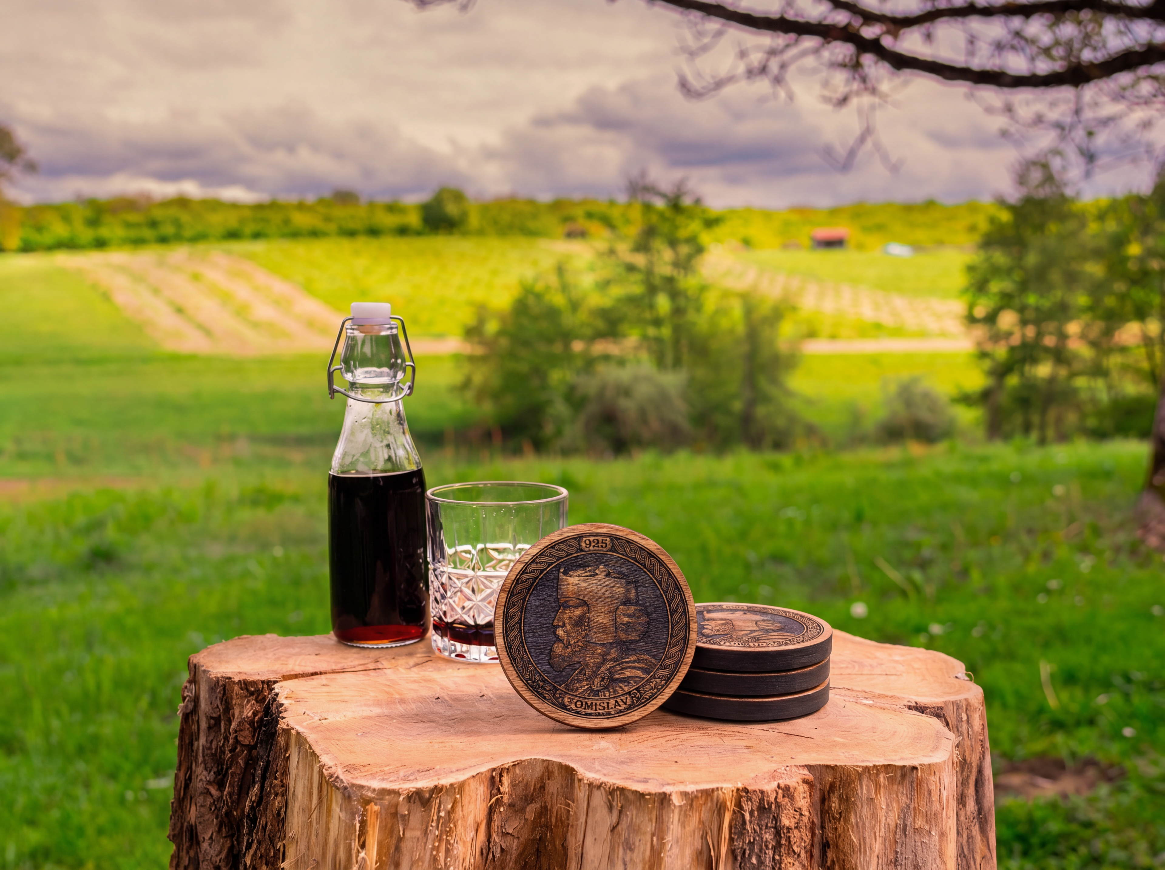 King Tomislav – Acacia Wood Coaster Set